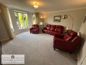 Lounge- click for photo gallery